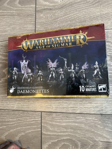 Warhammer daemonettes - warhammer,